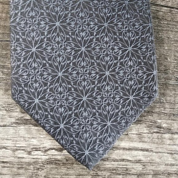 Dolce & Gabbana Italian silk necktie - Picture 3 of 6